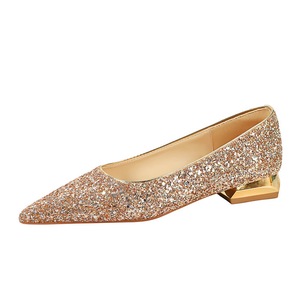 83928 French style bridesmaid shoes, suitable for daily wear, fashionable pointed, shallow mouth, stunning sequins, sing