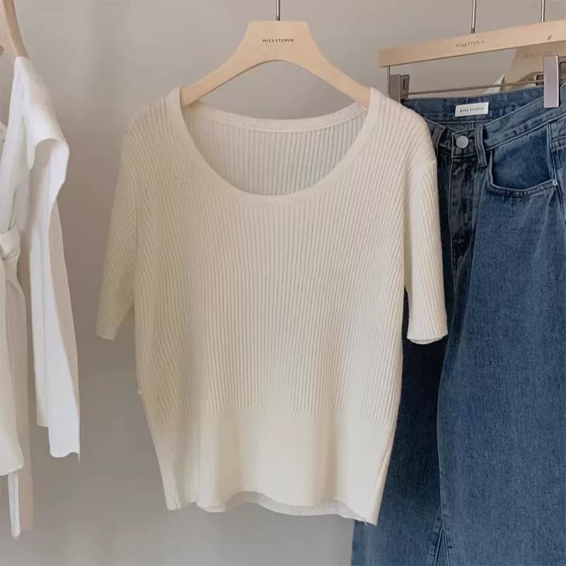 Knitted summer thin sweater, T-shirt, fitted, round collar, with short sleeve