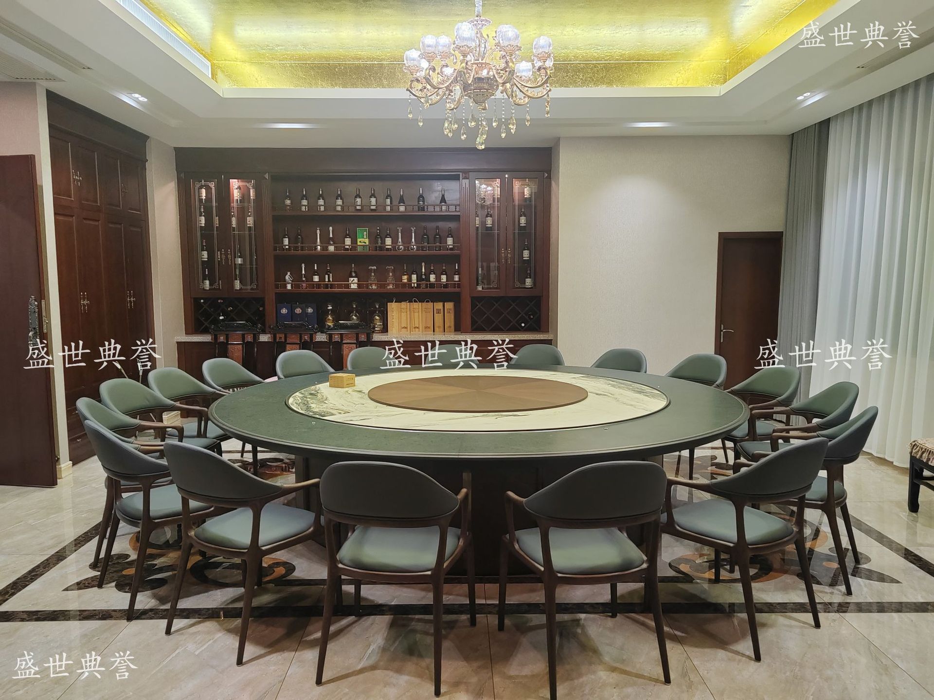 Taizhou hotel and catering furniture manufacturer direct sales: New electric dining tables for seafood restaurants, high-end solid wood round tables for clubs pic 17