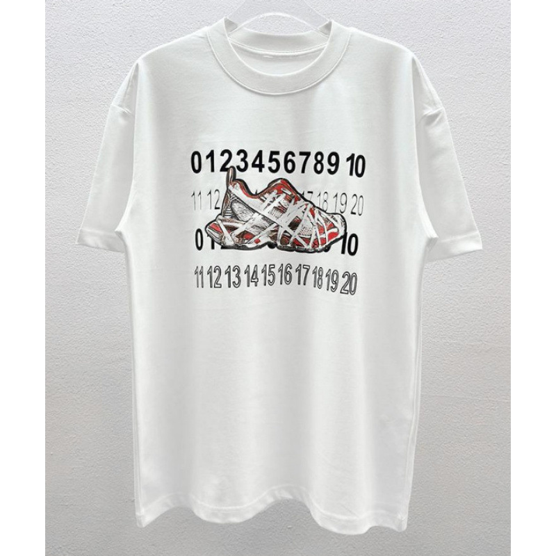 11 (white) / S