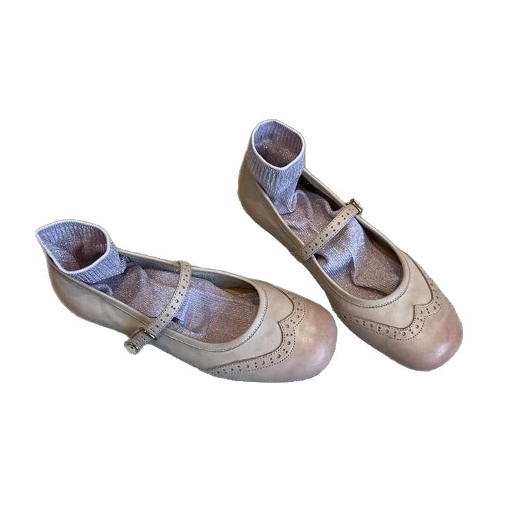 2025 nuevo otoño de cuero de suela gruesa casual aumentando la altura de los zapatos de papá de mujer coreana variedad de zapatos deportivos blancos zapatos individuales