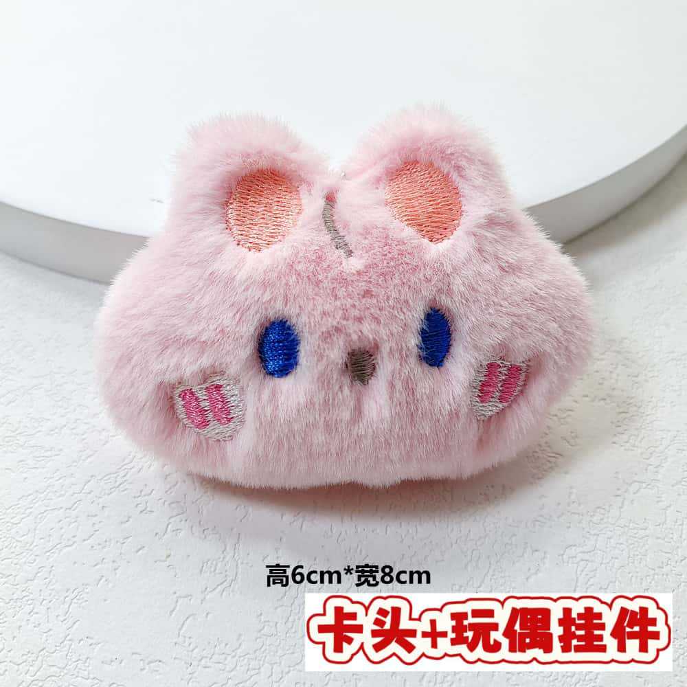 Muñecos de peluche de dibujos animados con embalaje en tarjeta, bolsas transparentes, colgantes de muñecos de alto valor para lanzar en bodas, varios estilos disponibles para venta al por mayor. image 169