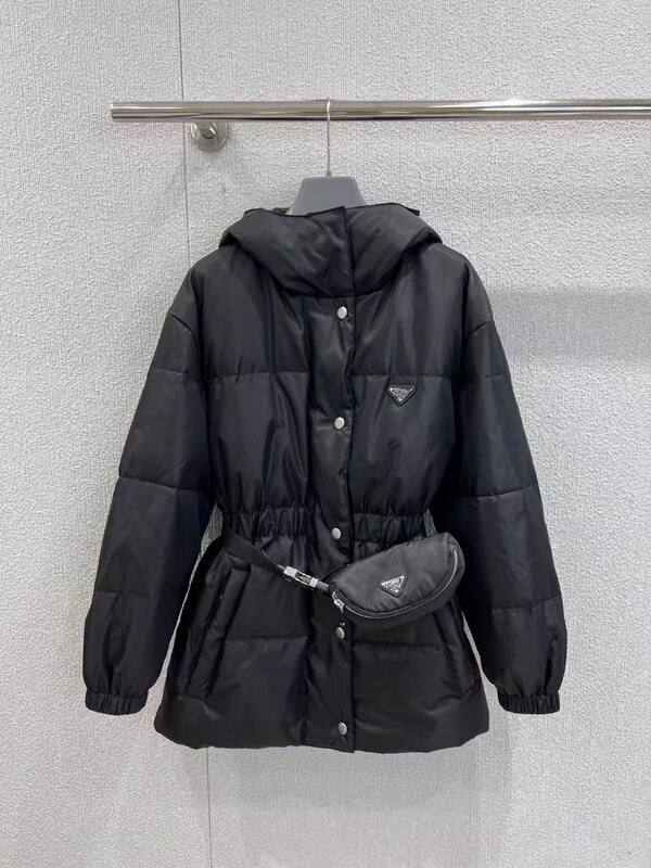 南油直供25秋冬时尚连帽加厚中长款羽绒服经典收腰胸前倒三角上衣|undefined