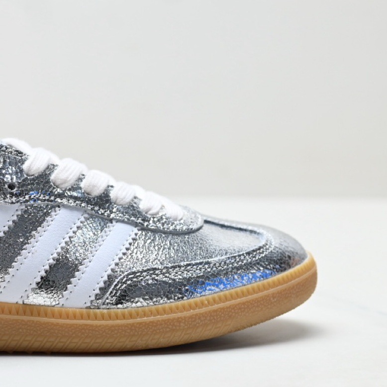 Real shot consultation customer service-20