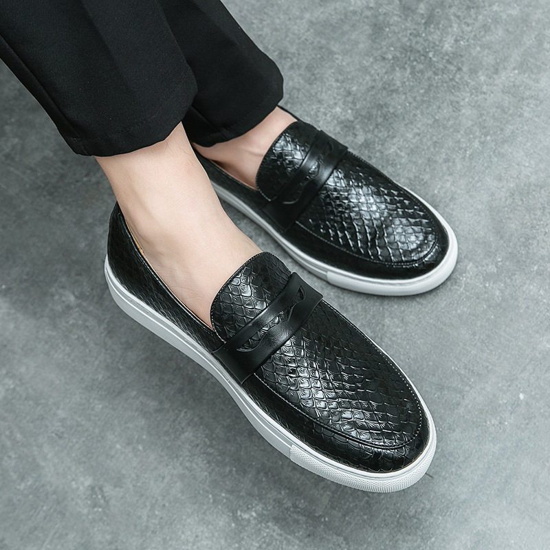 Comercio exterior de otoño baja moda casual skate zapatos de moda para hombres británicos de negocios tamaño grande 46 zapatos de pie al por mayor image 4