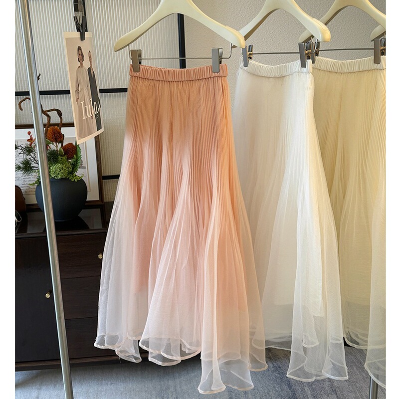 Romantic yarn skirt ~ socialite temperament pleated long fishtail skirt French fashionable fluffy A umbrella skirt
