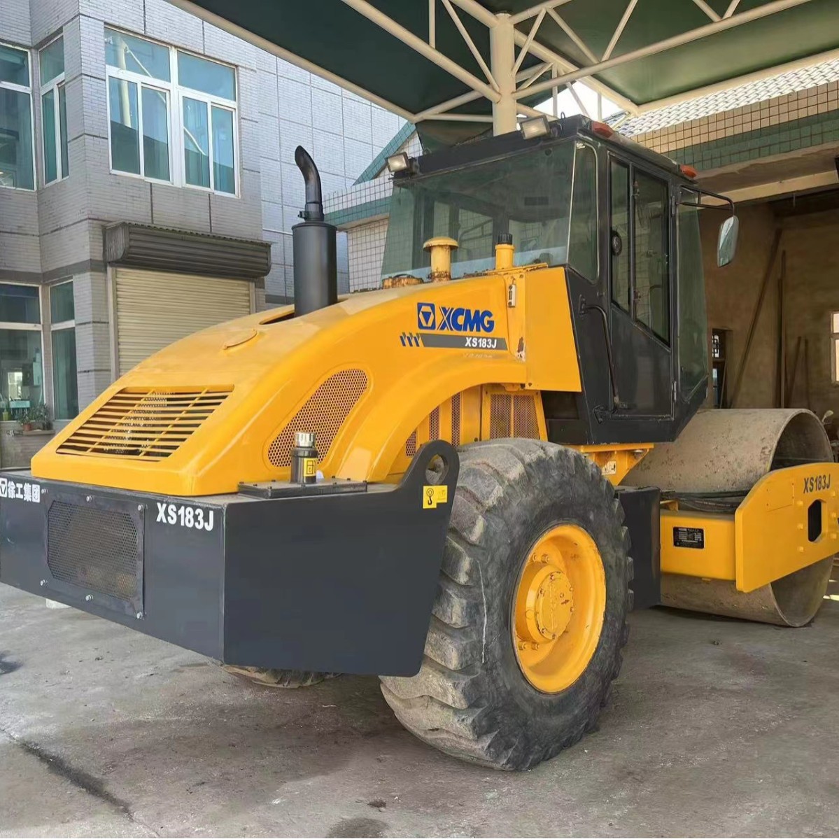 外贸出口龙工855二手装载机50铲车5吨大型轮式铲车贵阳价格