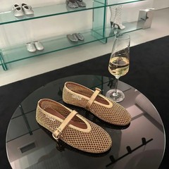現物 ~ 本革透かし彫りメッシュサンダル女性夏一字バックル丸頭平底浅口メアリー珍単靴