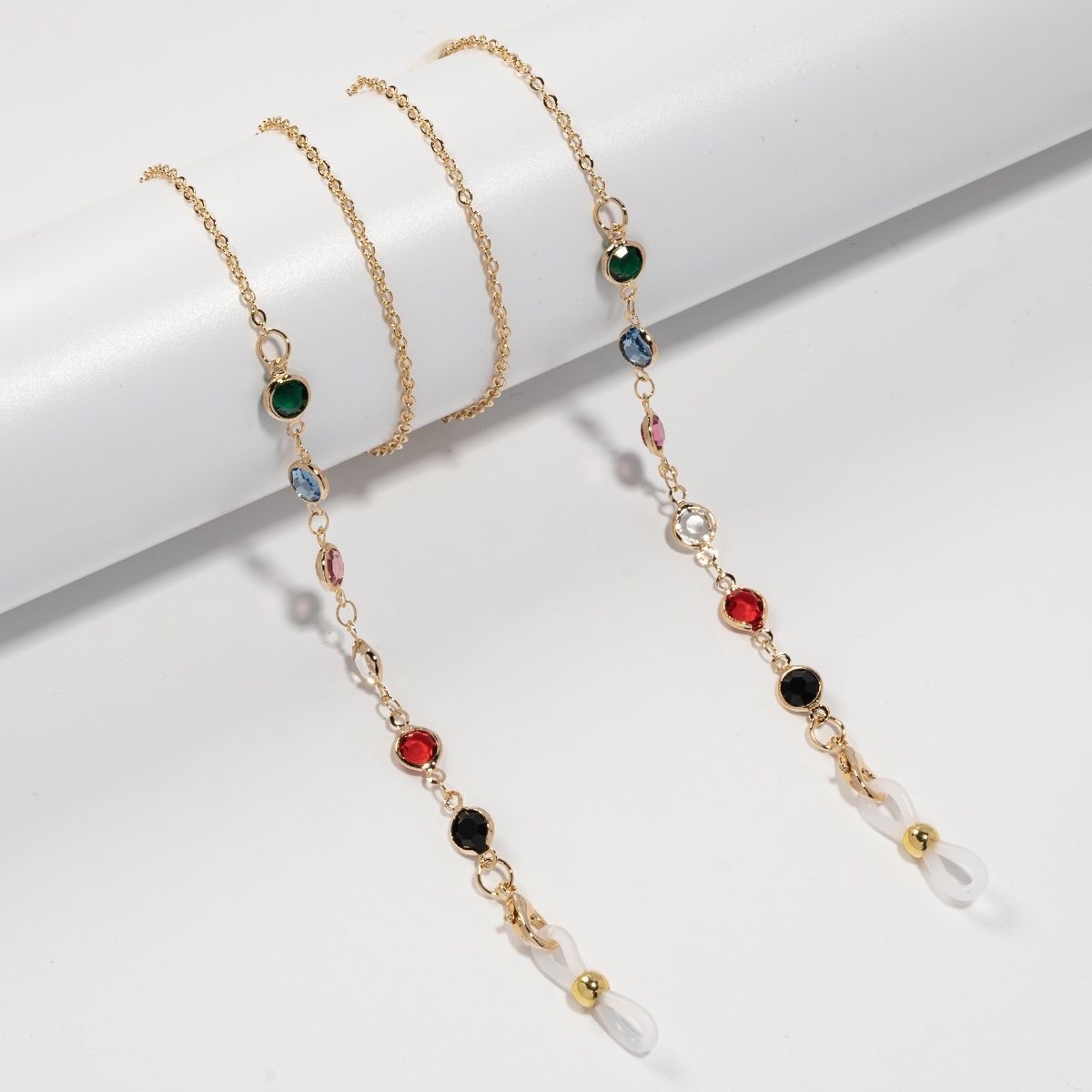 Cadena de gafas de diamantes transfronteriza europea y americana, cadena de metal antideslizante femenina de alta calidad, decoración simple de nicho, cadena colgante anti-pérdida
