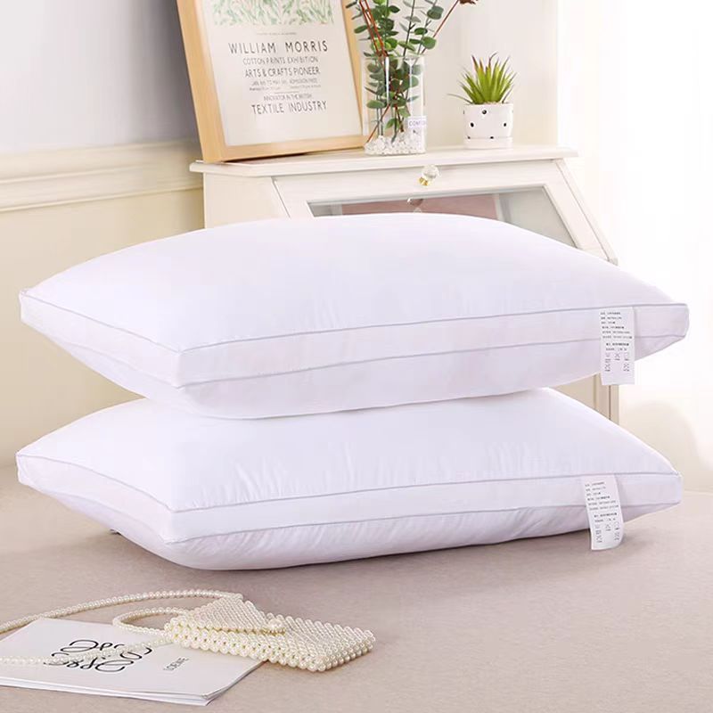 Marriott Feather Pillow - Blanco
