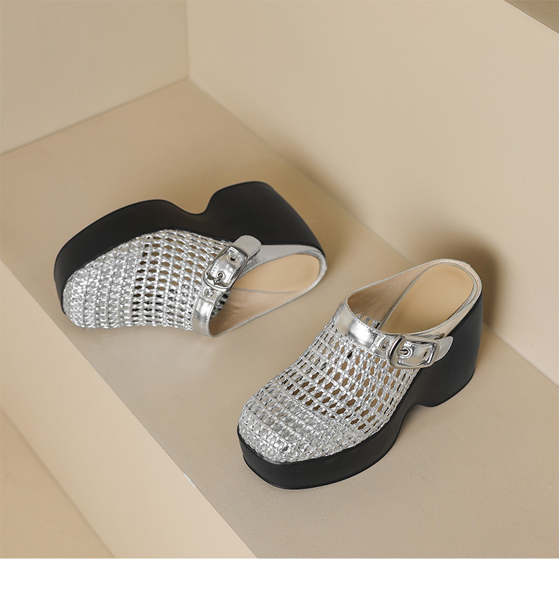 Dép sandal nữ đế xuồng cao gót 11 cm, kiểu mule khoét lỗ, gót wedge La Mã — đen, bạc chi tiết 17
