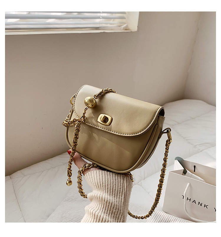 Fashion Chain Simple Shoulder Messenger Saddle Bag display picture 10