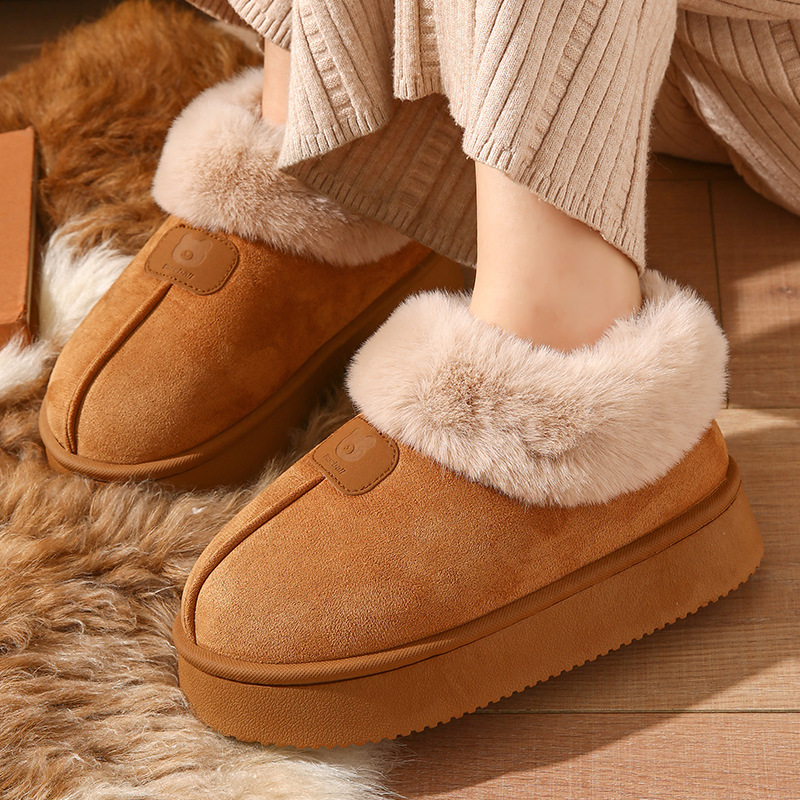 Bolsa de comercio exterior zapatos de algodón de tacones de mujeres otoño y invierno estilo coreano de alto rendimiento de peluche cálido en el hogar con suela gruesa para proteger a los ancianos