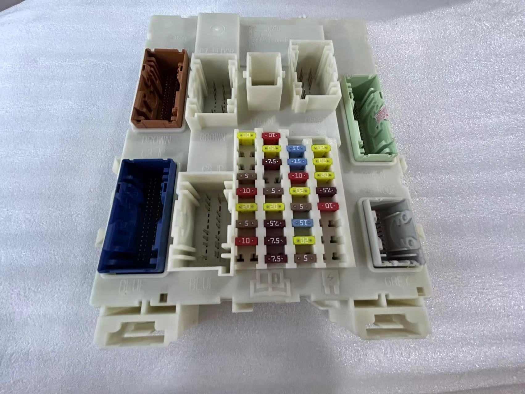 Fox Escape Body Computer Control Module Computer Board Indoor Fuse Assembly F1Ft-14A073D