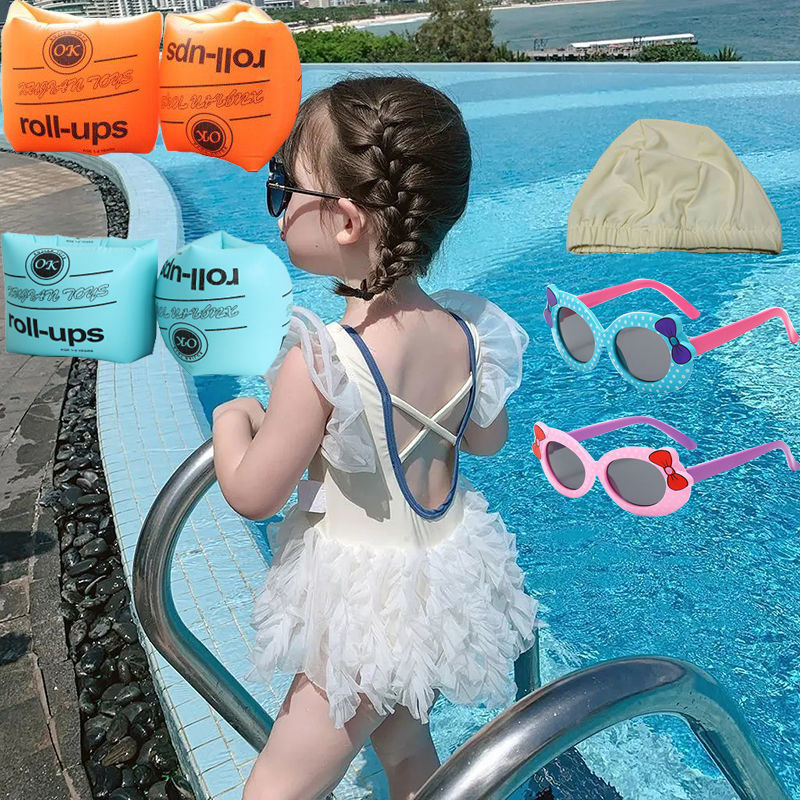 Niña trajes de baño beige + gorra + gafas de sol + brazaletes