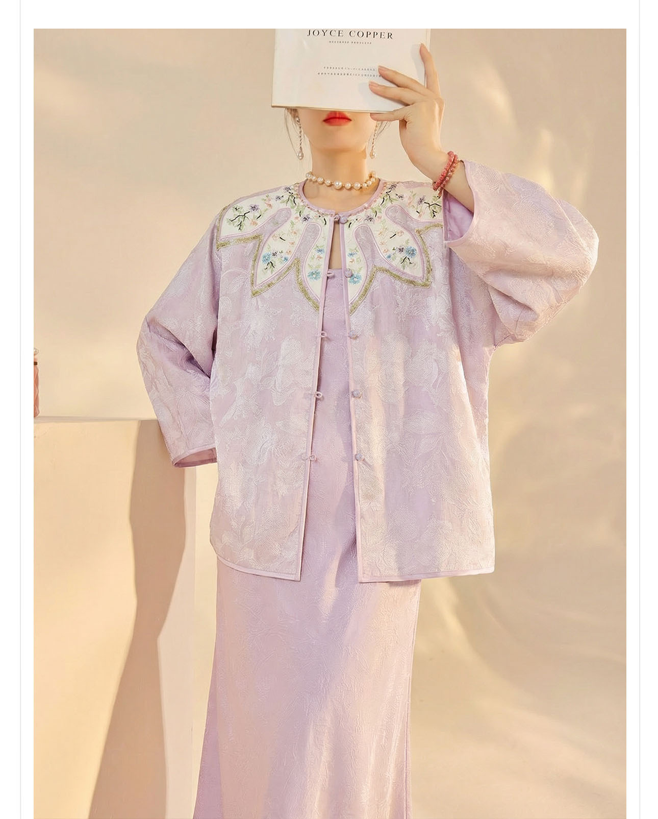 Áo sơ mi nữ thêu hoa kiểu Trung Hoa mới, phong cách cổ điển, nút áo jacquard sang trọng — màu tím nhạt chi tiết 13