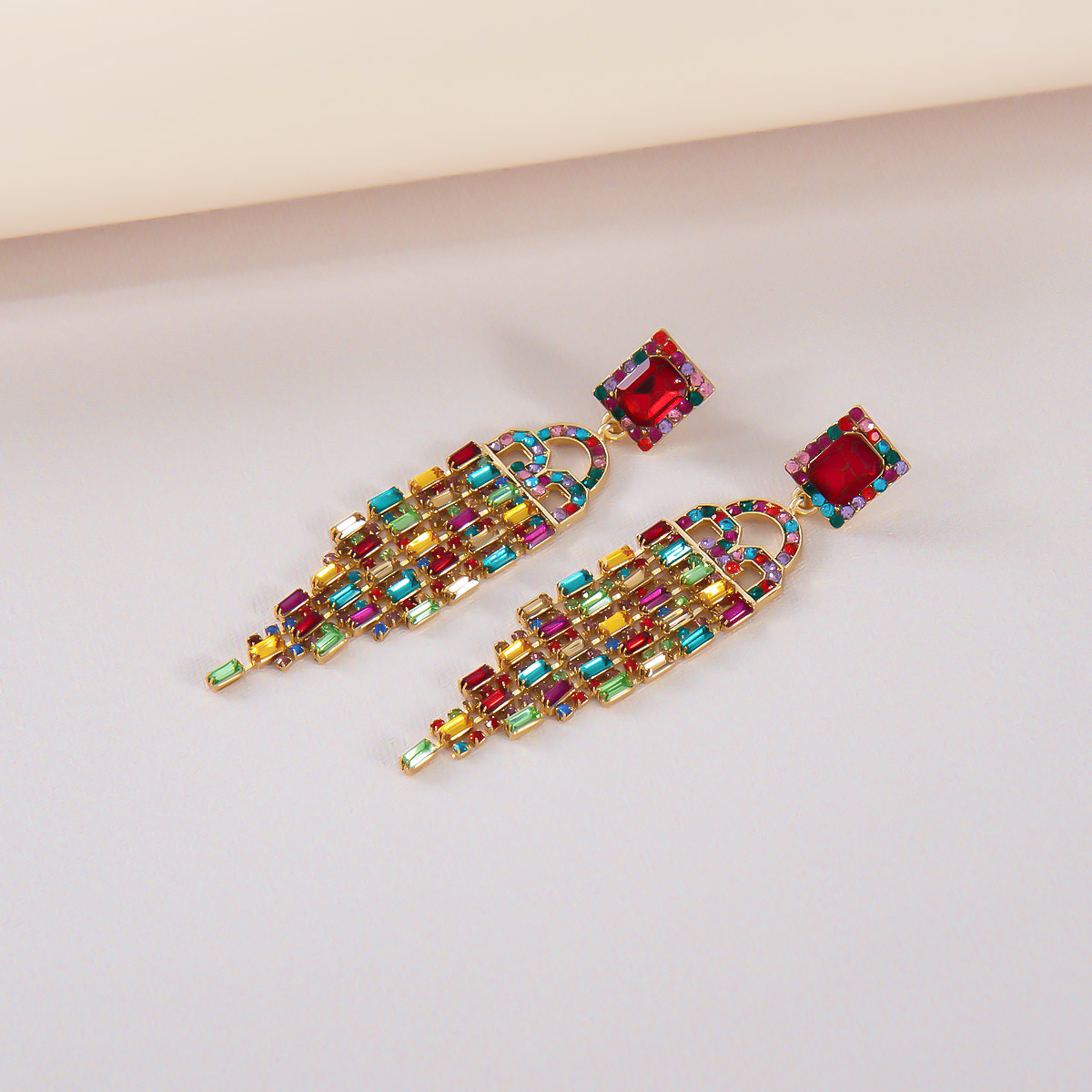 2021 New European And American High-key Dignified Tassel Hipster Luxury Hot Earrings Trendy Earrings Alloy Colorful Crystals Long display picture 4