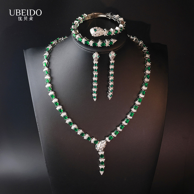 Wedding Dress Accessories Set, Simple Two-Color Splicing, Snake-Shaped Water Drop, Heart-Shaped, Real Gold-Plated Zircon Necklace and Earrings for Women Wedding Dress Accessories Set, Simple Two-Color Splicing, Snake-Shaped Water Drop, Heart-Shaped, Real Gold-Plated Zircon Necklace and Earrings for Women