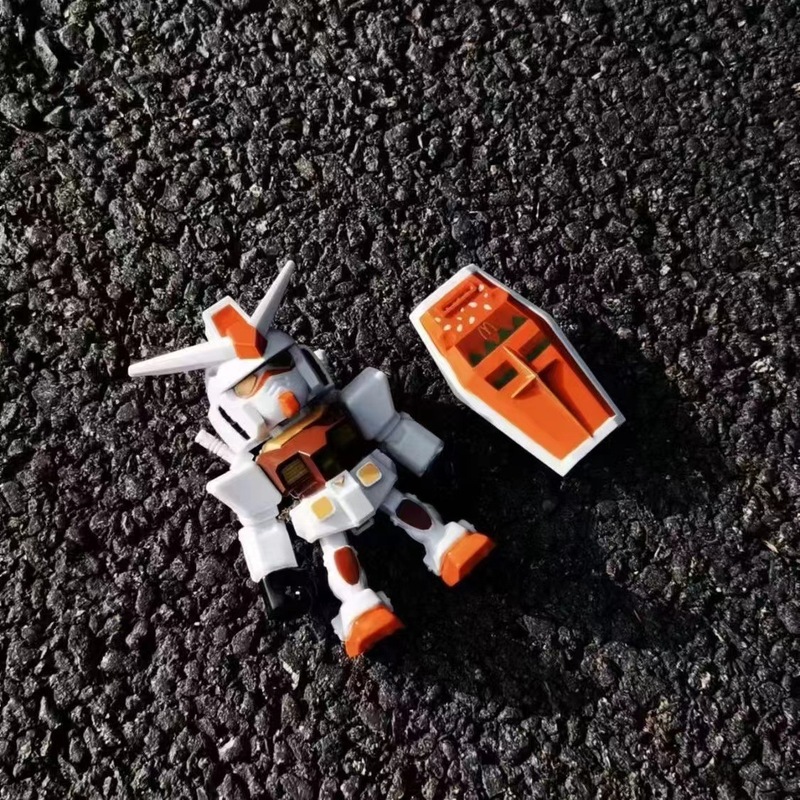 新型マクドナルド連名ガンダム元祖SD手作り完成品はセットなしでカラーボックスを持っています。|undefined
