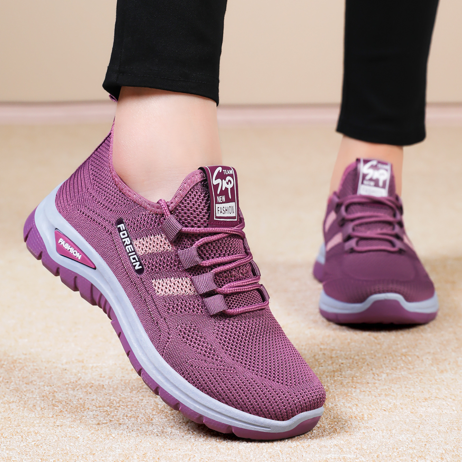 Zapatos de mujer nuevos zapatos casuales de tamaño grande zapatos transpirables de tejido volador zapatos de malla cómodos zapatos de malla ligeros
