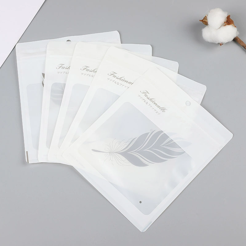 Изготовленное на заказ нижнее белье Одежда Полотенце Перо Модный узор Дышащая Самоуплотняющаяся сумка на молнии Белая упаковочная сумка из перьев