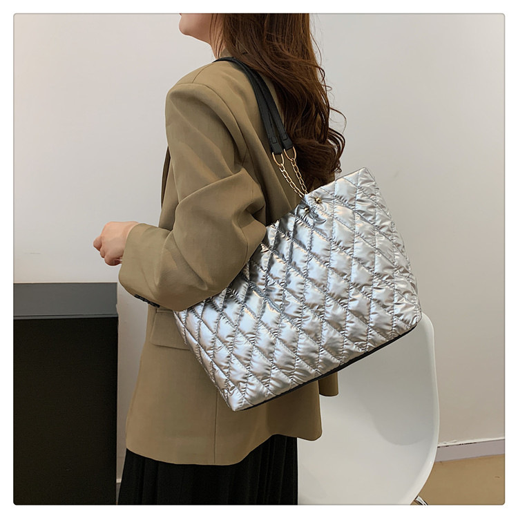Large capacity tote for women 2024 new diamond grid shoulder women's cotton clothing bag, fashionable and trendy work_voghion.com