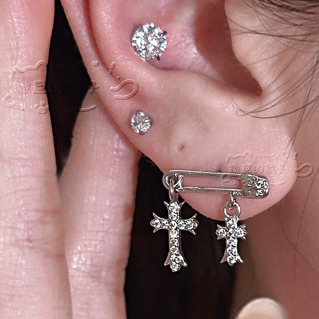16G labret stud size and finish detail
