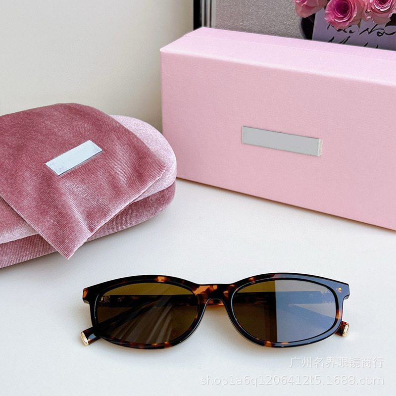 Cross-Border 25 New Jennie Wears Small Frame Prescription Glasses for Round Faces, Can Be Paired with Trendy Prescription Sunglasses 06 Cross-Border 25 New Jennie Wears Small Frame Prescription Glasses for Round Faces, Can Be Paired with Trendy Prescription Sunglasses 06