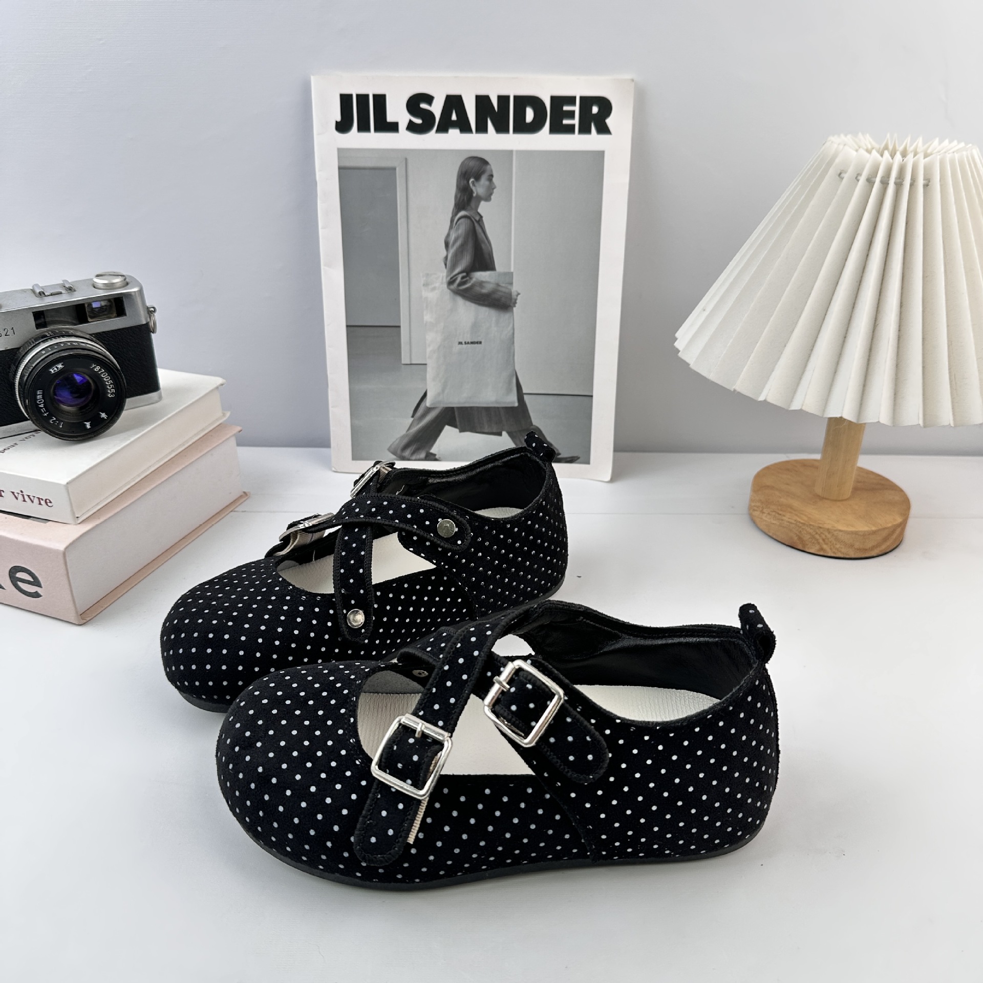 Yuan Wa retro coreano de terremoto plano, zapatos de marizhen, hadas de primavera y otoño, 2025 zapatos rojos suaves de noche