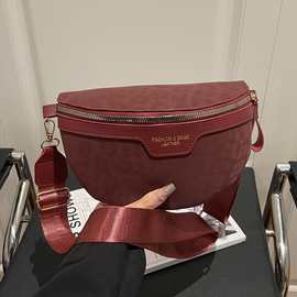 复古小众设计包包女秋冬2026新款时尚斜挎包小包百搭爆款胸包腰包