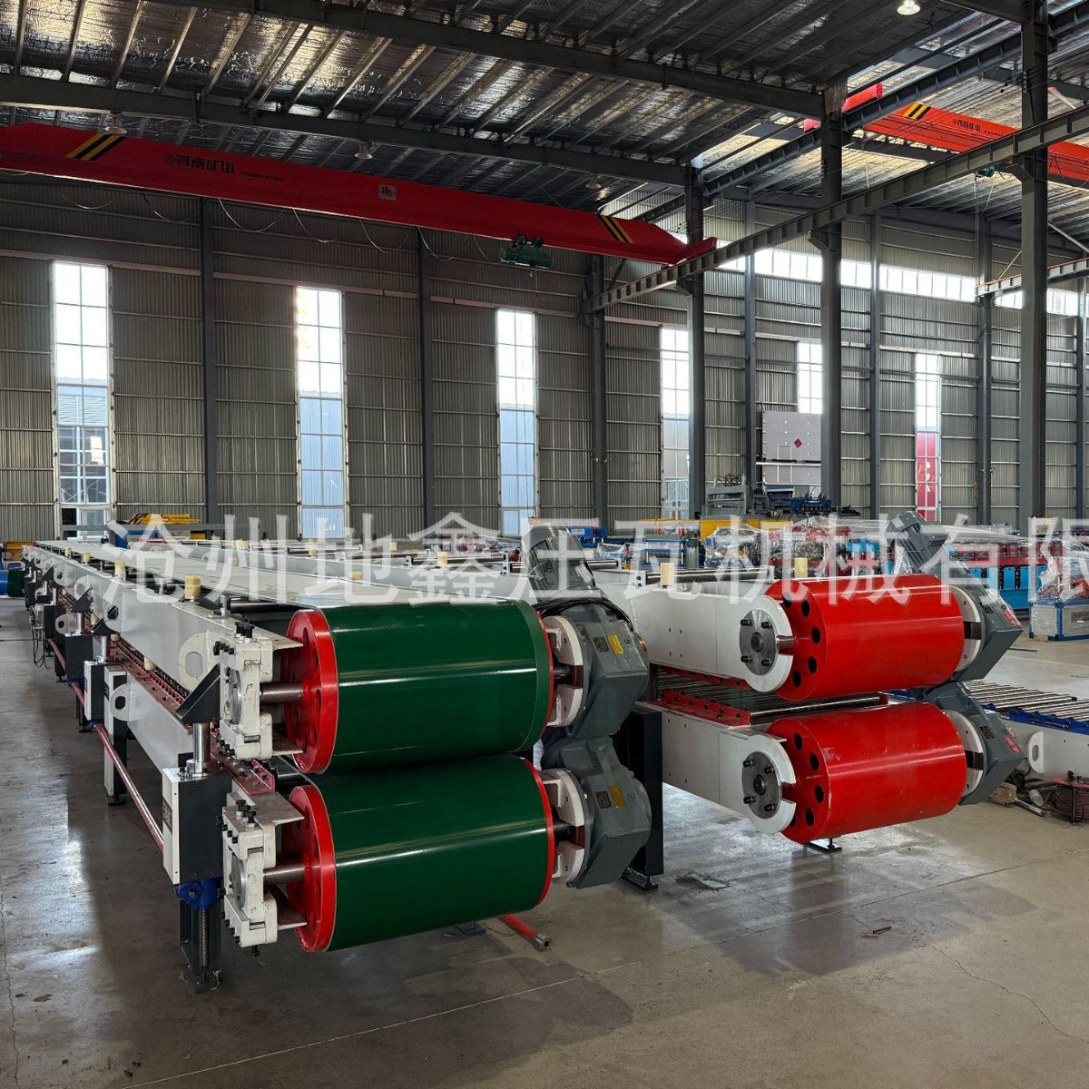 泡沫金属雕花板设备 外墙保温板砖块压花机 地鑫压瓦机