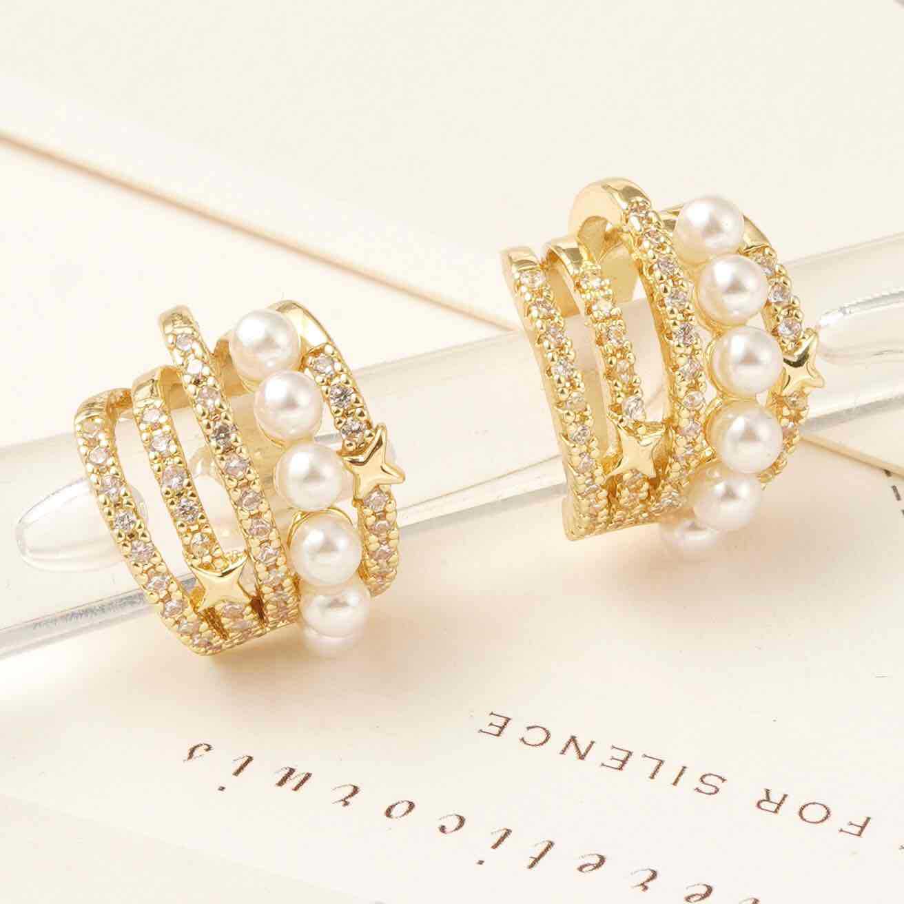 1 Piece Fashion C Shape Plating Inlay Copper Pearl Zircon Ear Clips display picture 1