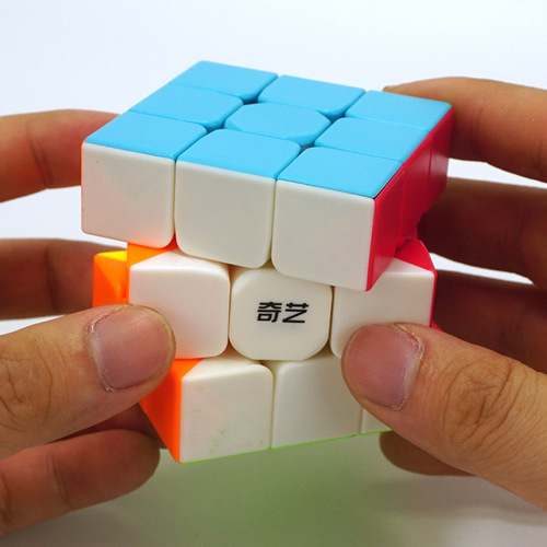 Qiyi third-level Rubik's Cube Warrior Sailing Level Macaron Pyramid Magnetic Decompression Training Educational Toy Alien