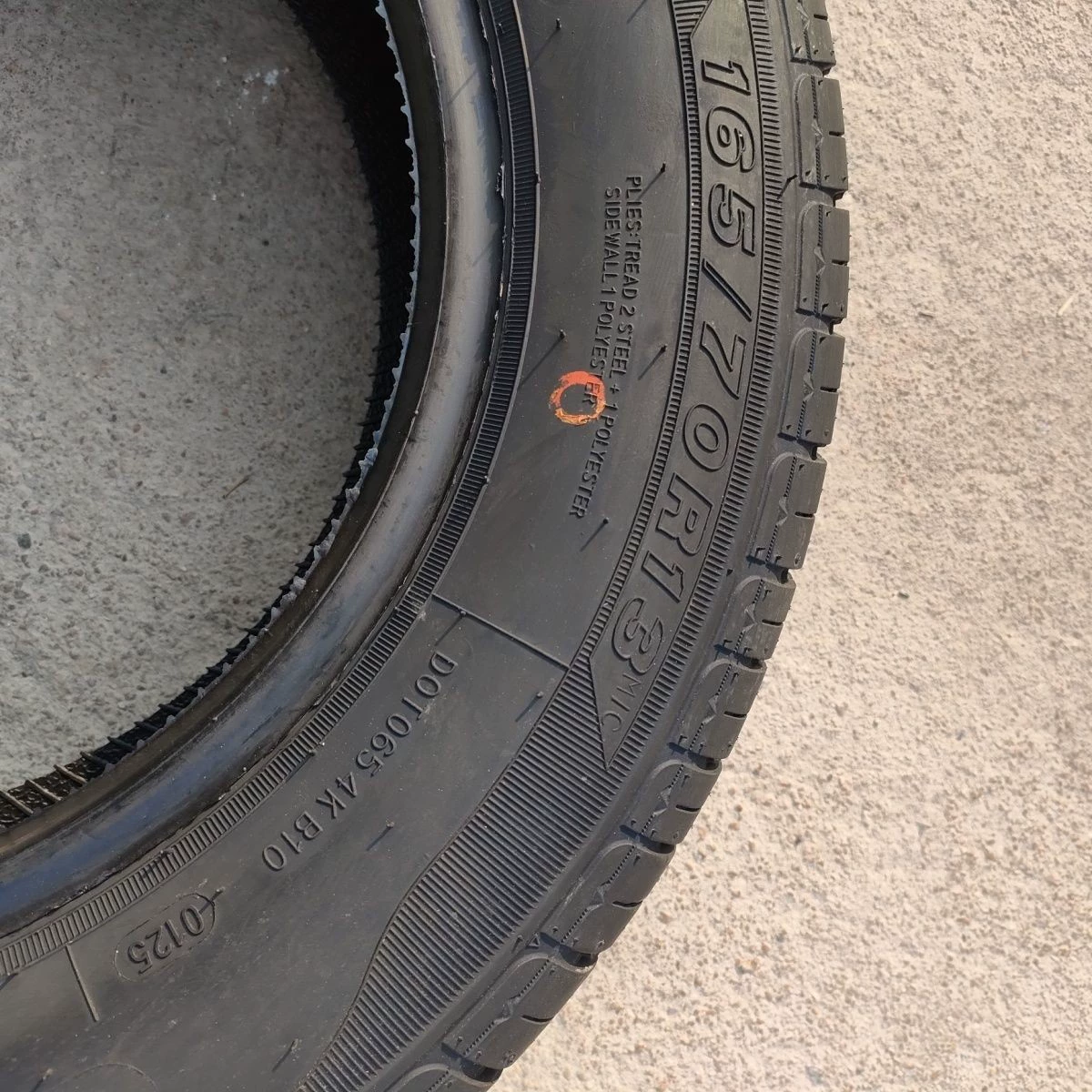 Новые шины 165/70R13 с фургоном Хиаоли Антилопа Вулин Лайт Чанъань Стар 1657013