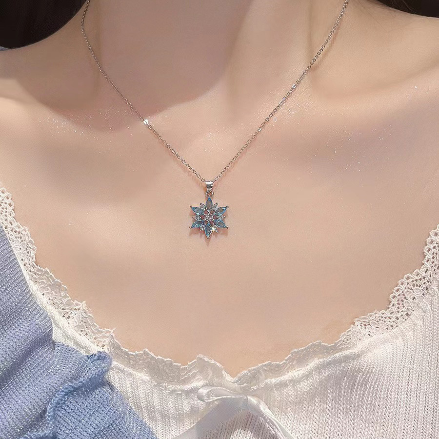 Glitzernde Schneeflocken Halskette Für Damen In Hellblau Luxus_voghion.com