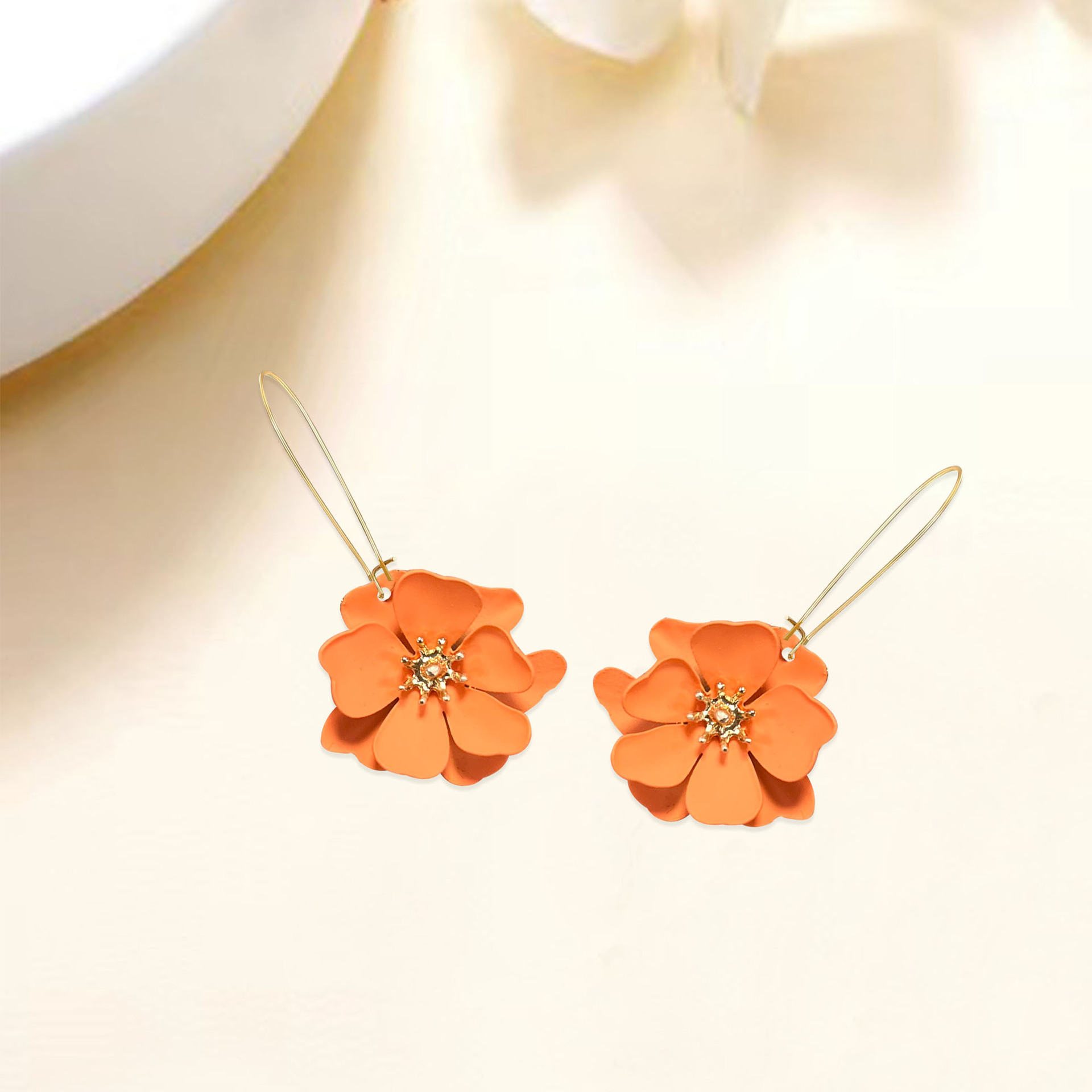 1 Pair Vintage Style Simple Style Flower Spray Paint Plating Metal Drop Earrings display picture 2