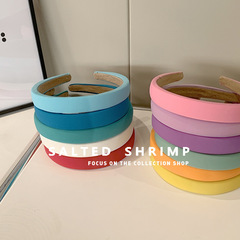 Summer anti-slip hair-pressing headband, minimalist Korean-style internet-famous hairband—perfect for washing your face, versatile for outdoor wear, and the latest trendy choice for girls.