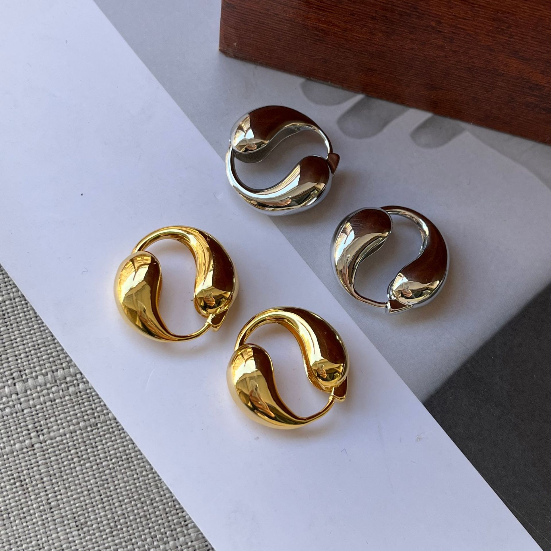 黃銅真金電鍍水滴設計感小眾ins歐美風耳扣跨境時尚個性簡約耳環