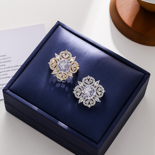 Retro Palace zmk Retro Palace Emerald Hollow Brooch Anti-Light Buckle Women's High-Level Crystal Small Pin