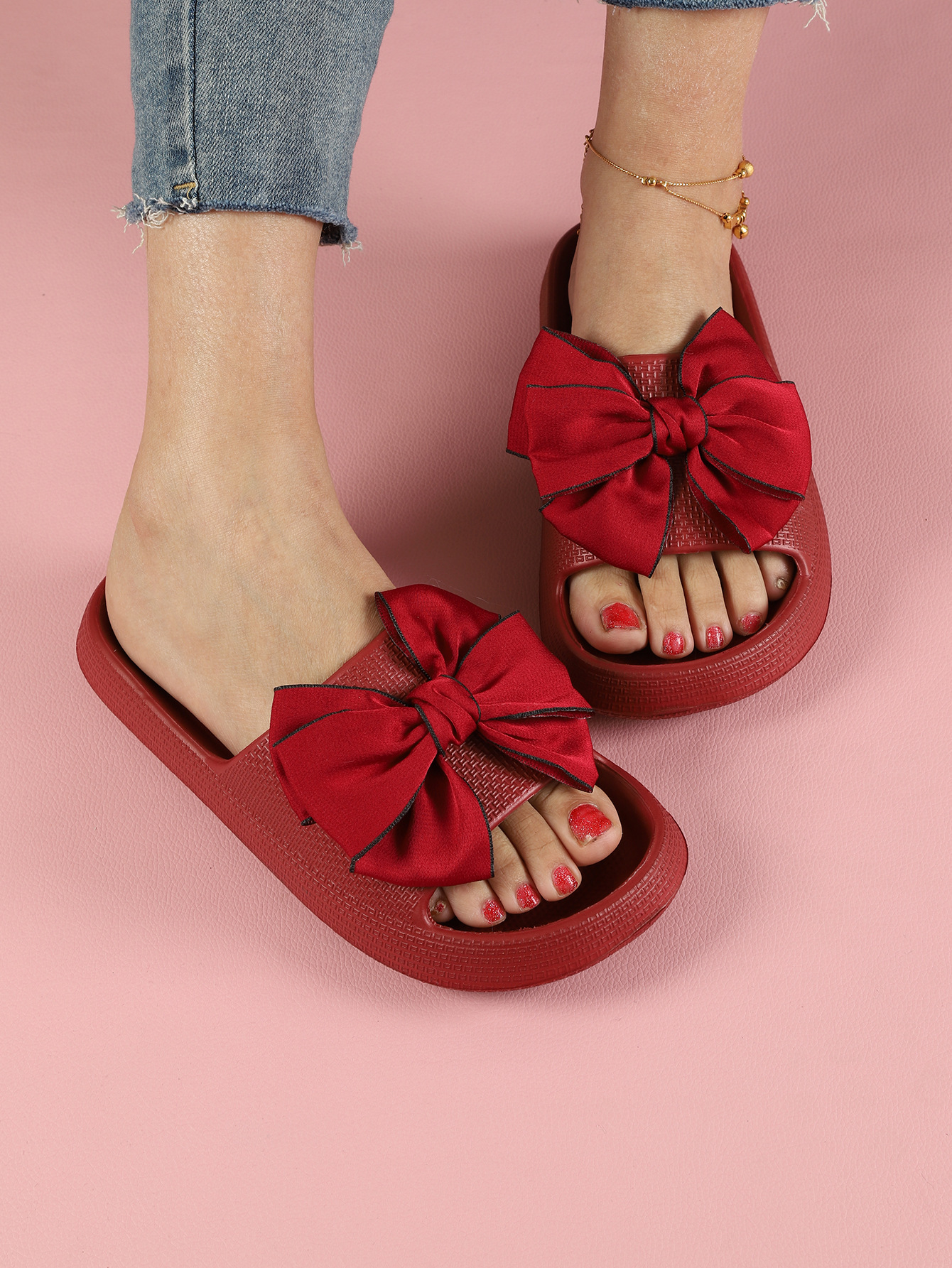 Nuevas zapatillas frías de fondo grueso Eva Butterfly Network Infrared Wear han Summer Comfort Lady arrastre