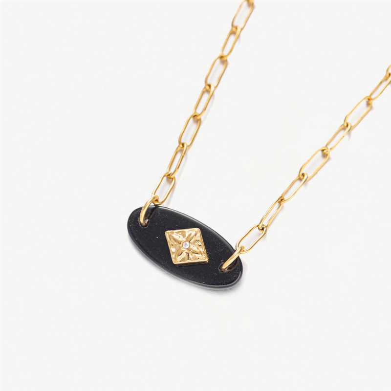Real Gold Plated Plating Material PVD Coated Real Gold Plated Oval Titanium Steel Vacation Classic Style Waterproof Non Tarnish Titanium Steel Pendant Necklace