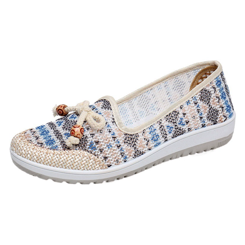 Женские летние сетчатые туфли, слипоны в стиле старой пекинской ткани, женские туфли с мягкой подошвой, вышитые сандалии для бабушки, с ажурным дизайном.