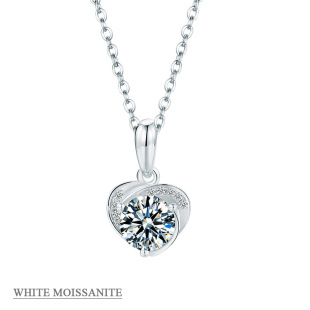 Casual heart-shaped 1 karat moissanite pendant with certificate s925 sterling silver inlaid color moissanite necklace gift