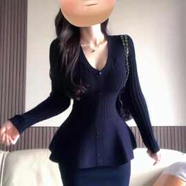 连衣裙高级穿搭2025子女感新款秋冬季包臀长裙小香风针织套装御姐