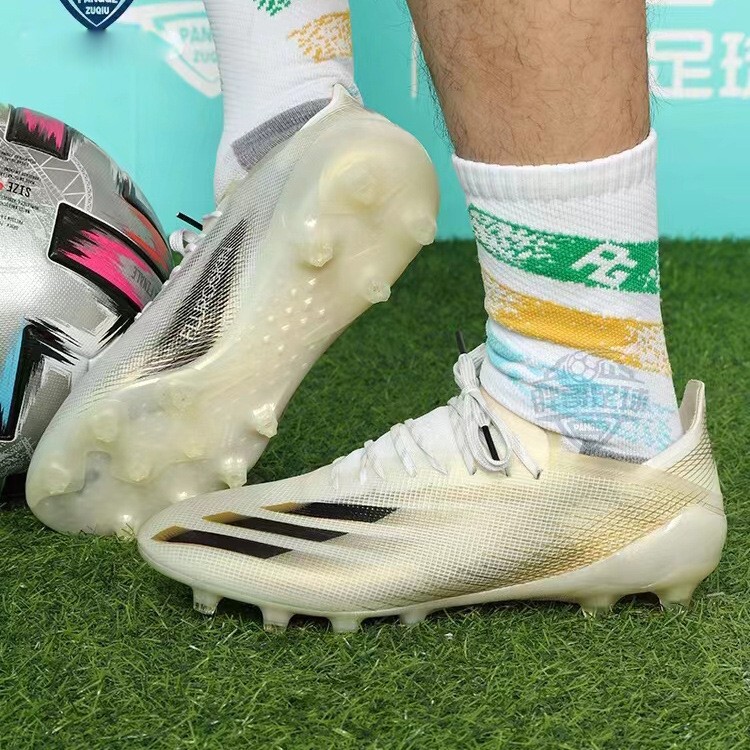 カシ狼の新型砕釘男女サッカー靴青少年ファッション人工芝生運動訓練靴卸売り代発|undefined