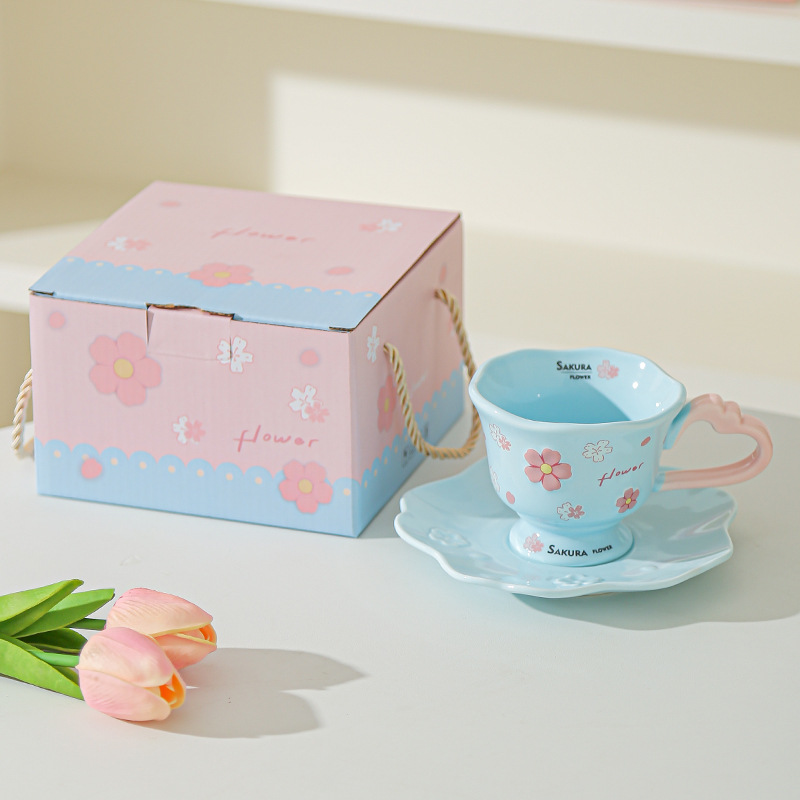 Alto valor de la cara flor de cerezo relieve taza de marca personalidad creativa de la chica corazón de cerámica casera taza de agua taza de café plato regalo de mano