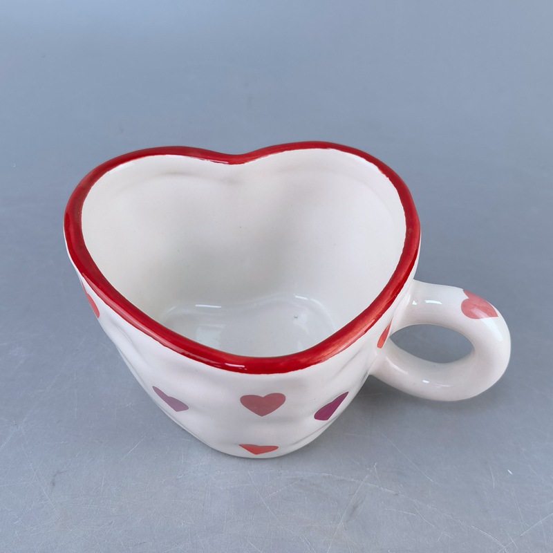 Taza de café hecha a mano, taza de cerámica linda pintada a mano, taza de té de la tarde de alto valor para el hogar, taza de agua, taza de corazón de niña creativa