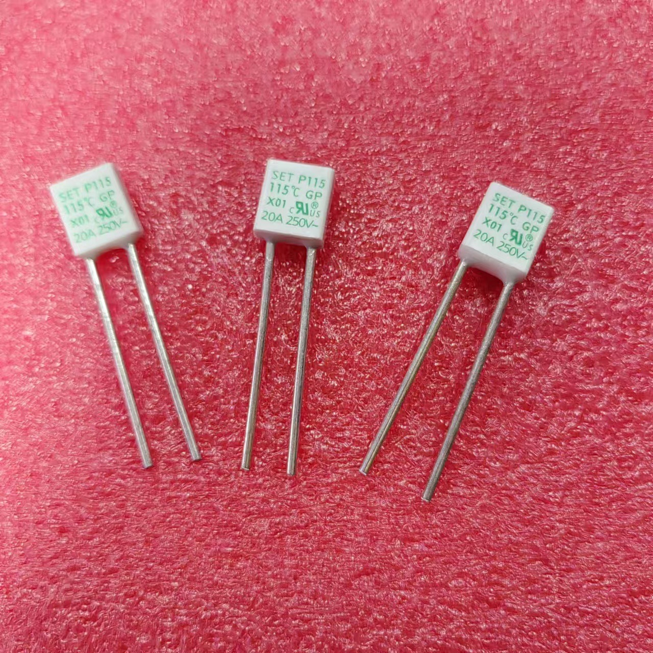 厂家直销20A  250V 115度方型大电流温度保险丝