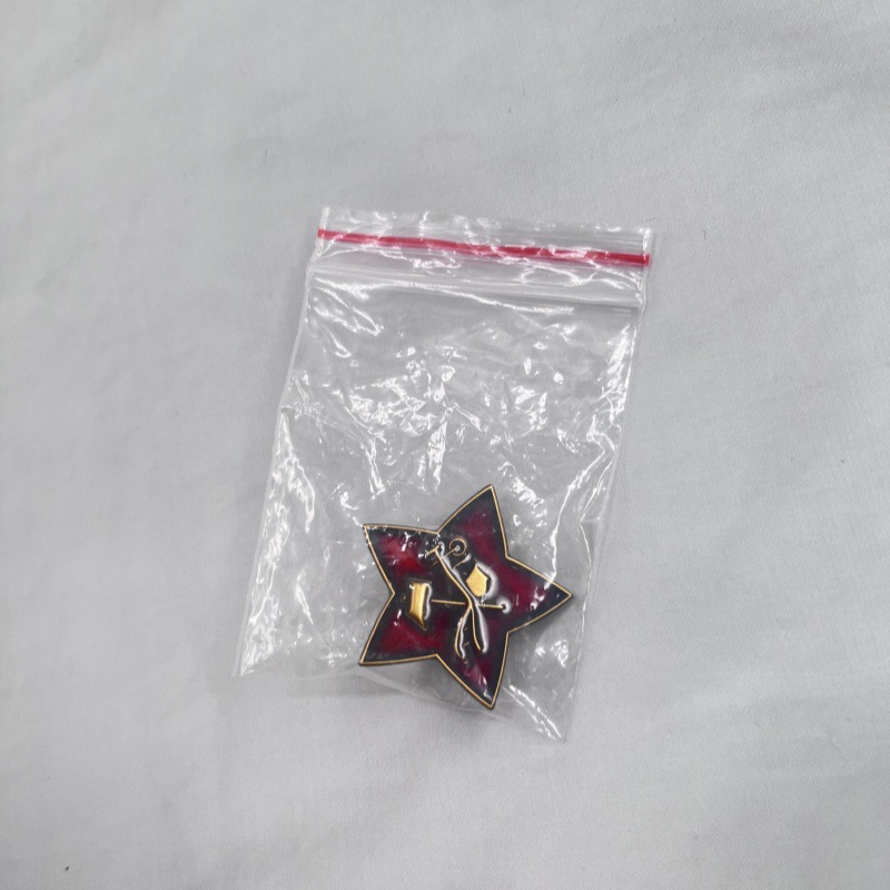 Vintage Red Pentagram Enamel Badge Cultural and Historical Brooch Collection Souvenir Backpack Collar Accessory Pendant