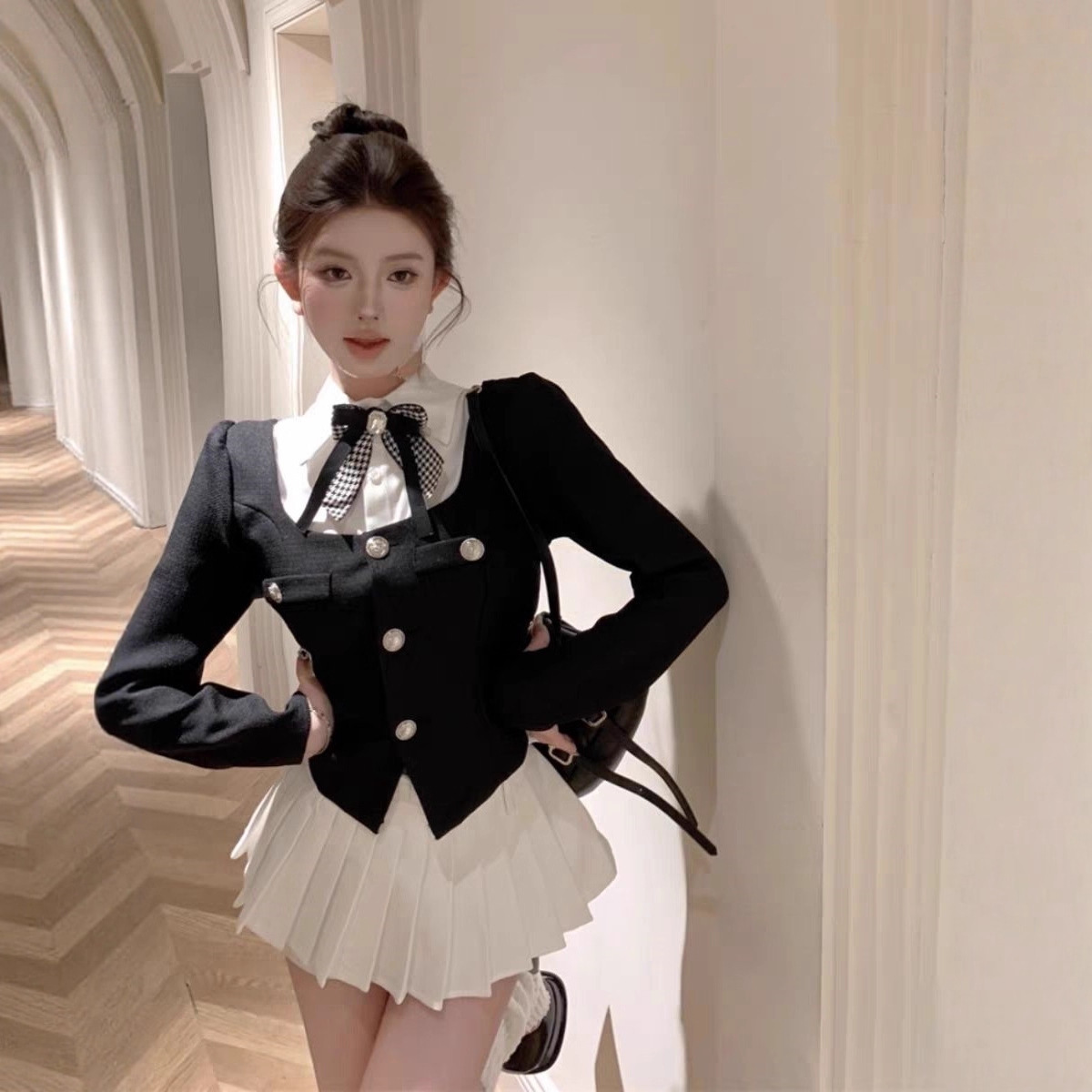 French-Style Faux Two-Piece College Jk Uniform Sweet Set with Bowknot, Chanel-Style Jacket, Pleated Skirt